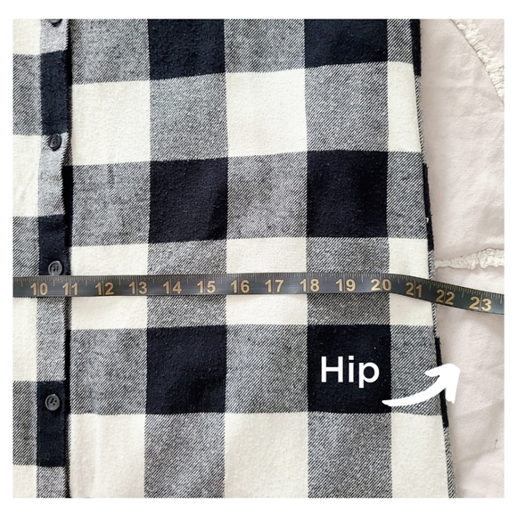 *SOLD* Plaid Black & White Sleevless Dress/Vest - Picture 8 of 9
